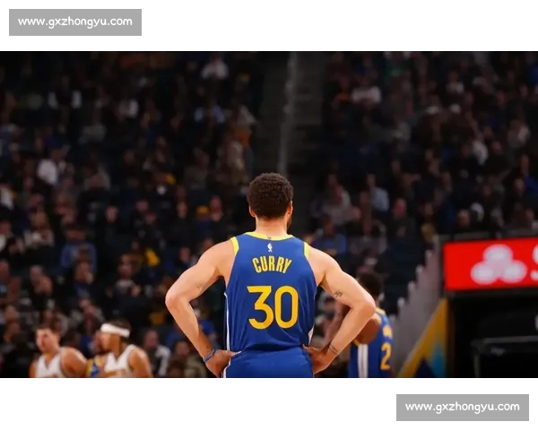 勇士对决雷霆比赛录像回顾攻防博弈与关键时刻全解析精彩瞬间深度拆解