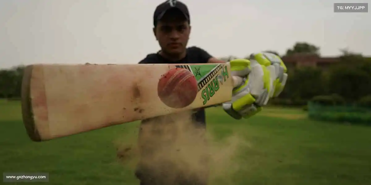 <strong>伟德官网</strong>🎾挥动球拍，击出精彩！在体育的战场上，做自己的冠军！